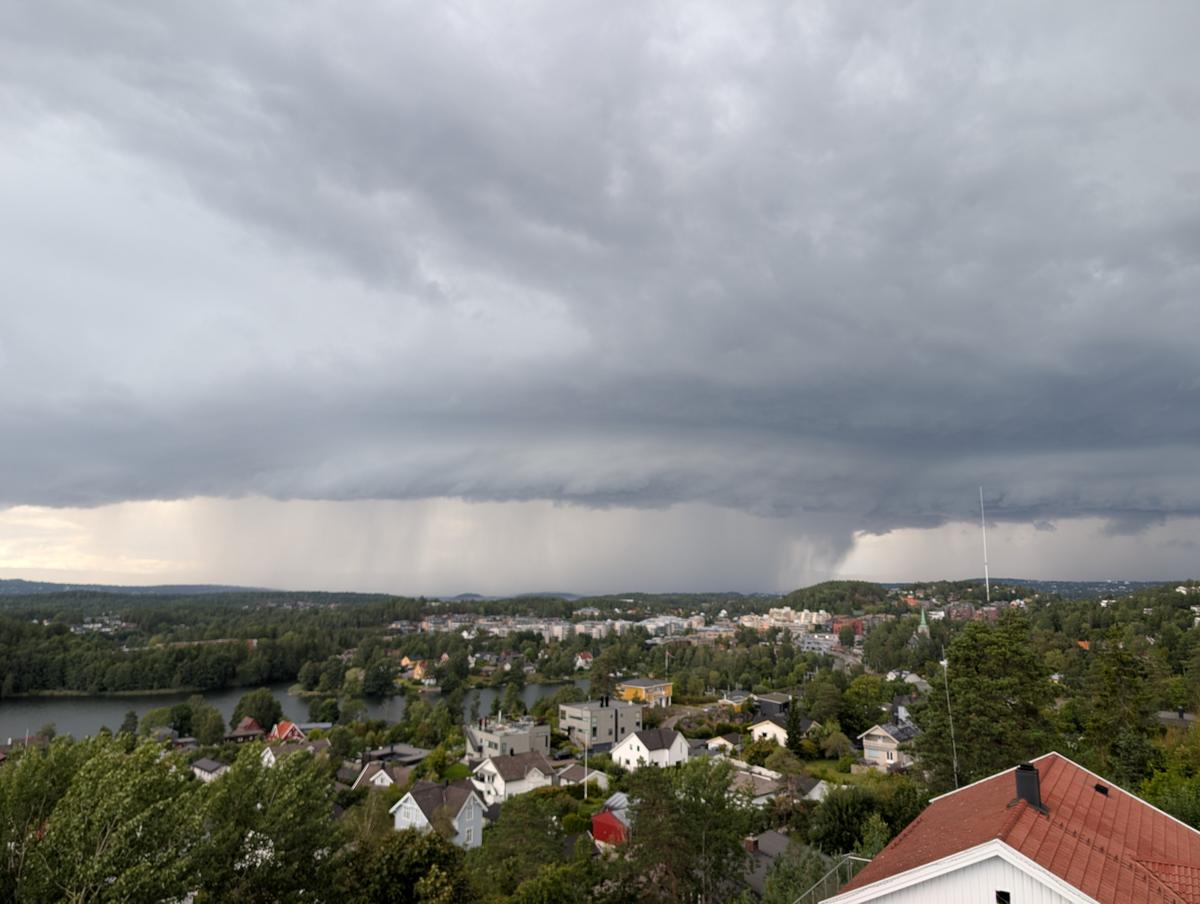 Bilde av bygeværet over Oslo torsdag kveld