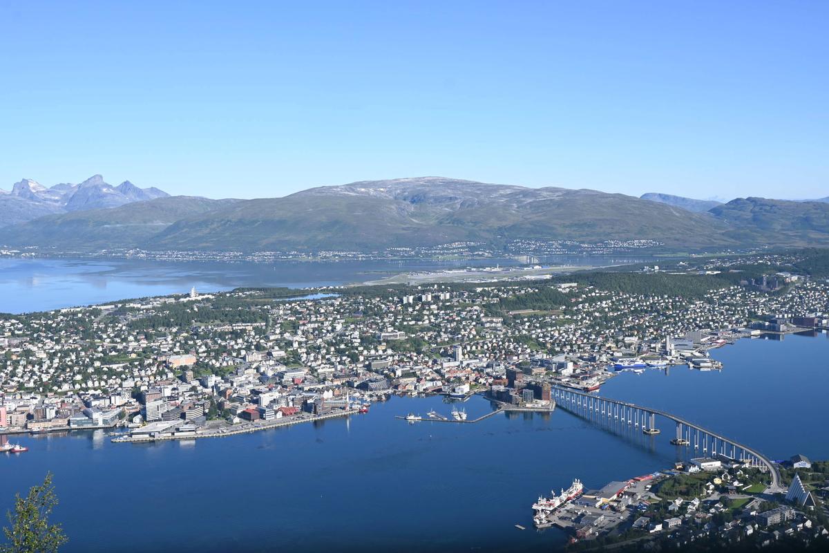 tromsø bader i sol